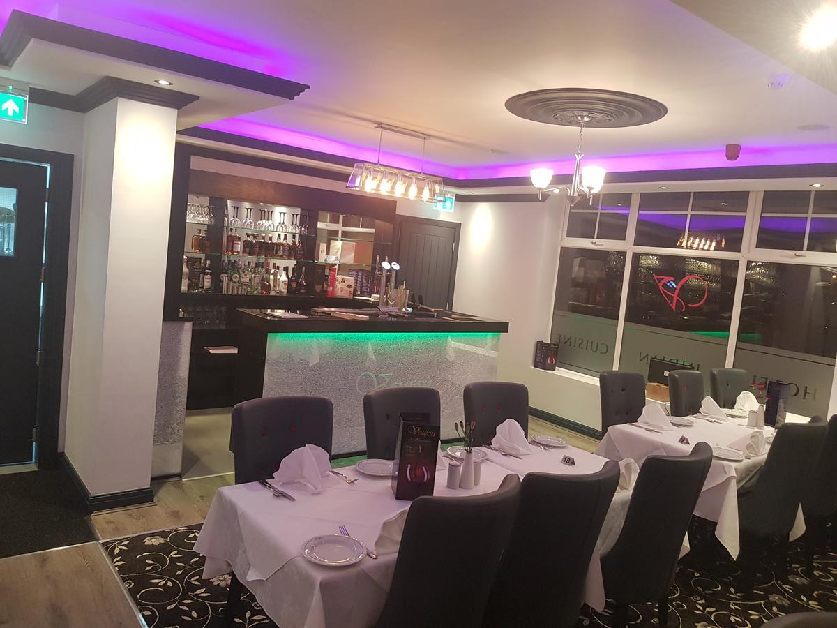 Ascot Grange Hotel - Voujon Resturant Лийдс Екстериор снимка