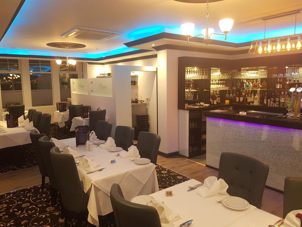 Ascot Grange Hotel - Voujon Resturant Лийдс Екстериор снимка